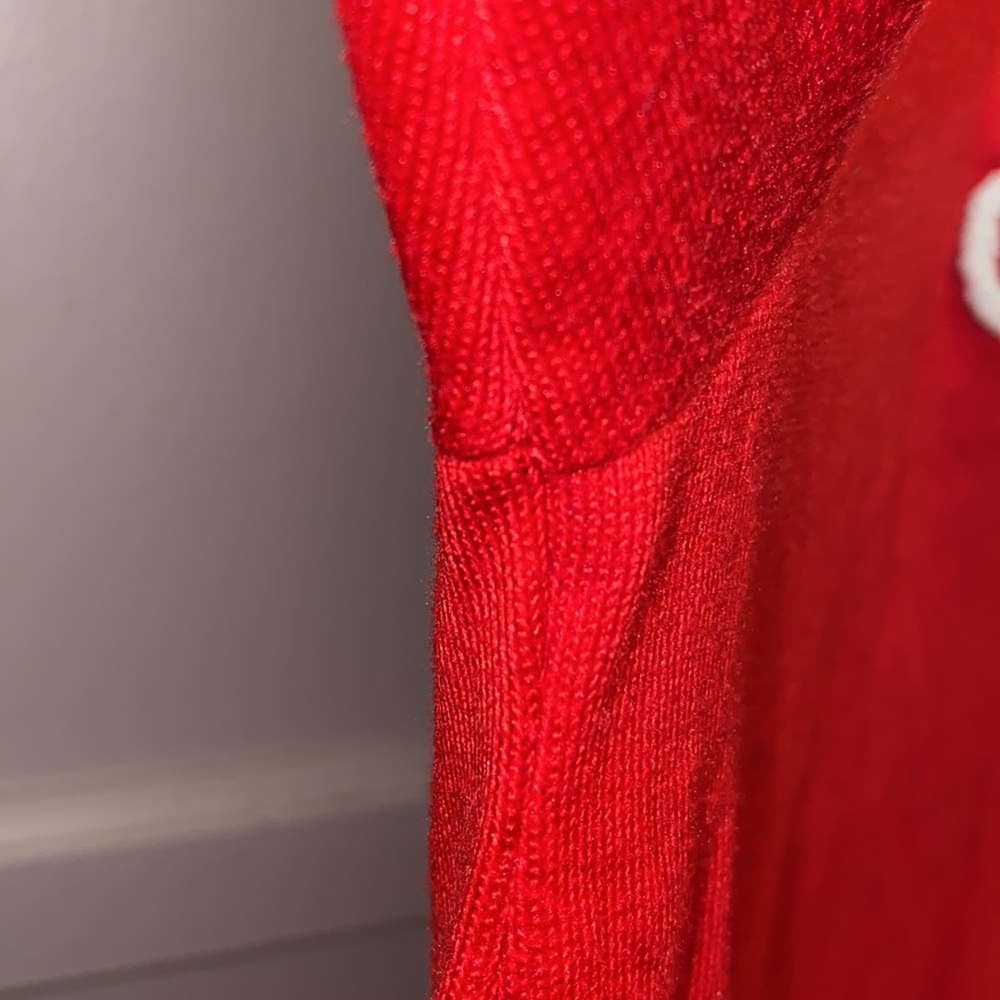 Secret Treasures Medium (8-10) Tis’ the Season Sleepwear Top - Picture 9 of 13